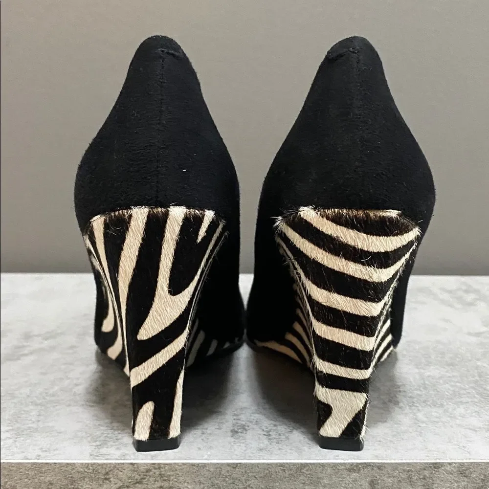 Nine West black suede wedge heels zebra print calf hair bold red lining SZ 6.5